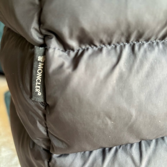 Moncler woman’s down jacket - Picture 5 of 16